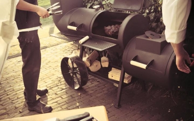 Niels bedankt Piet Hein met Oklahoma BBQ Monster