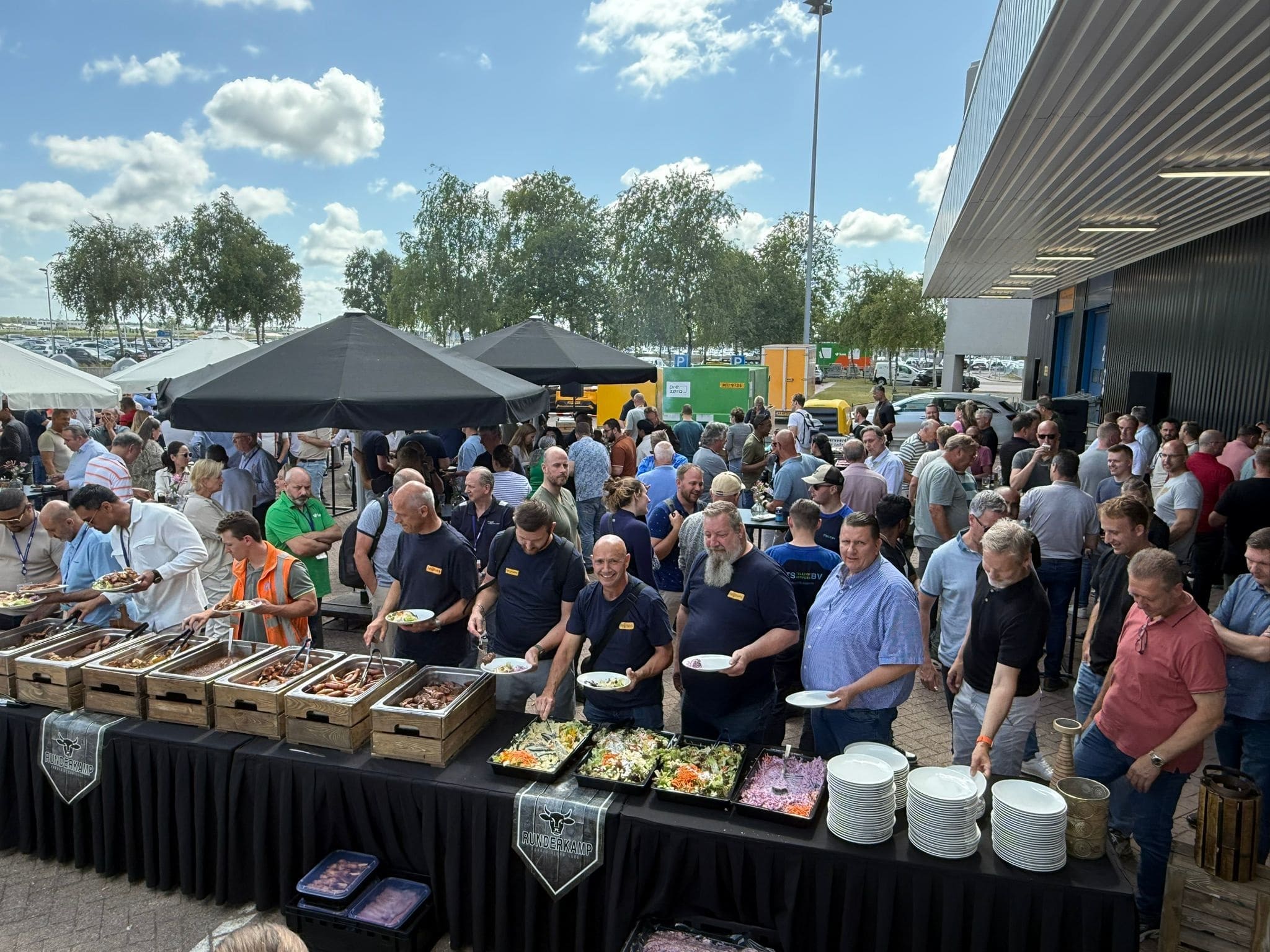 Medewerkers Volker Wessels Infra weer verwend met BBQ