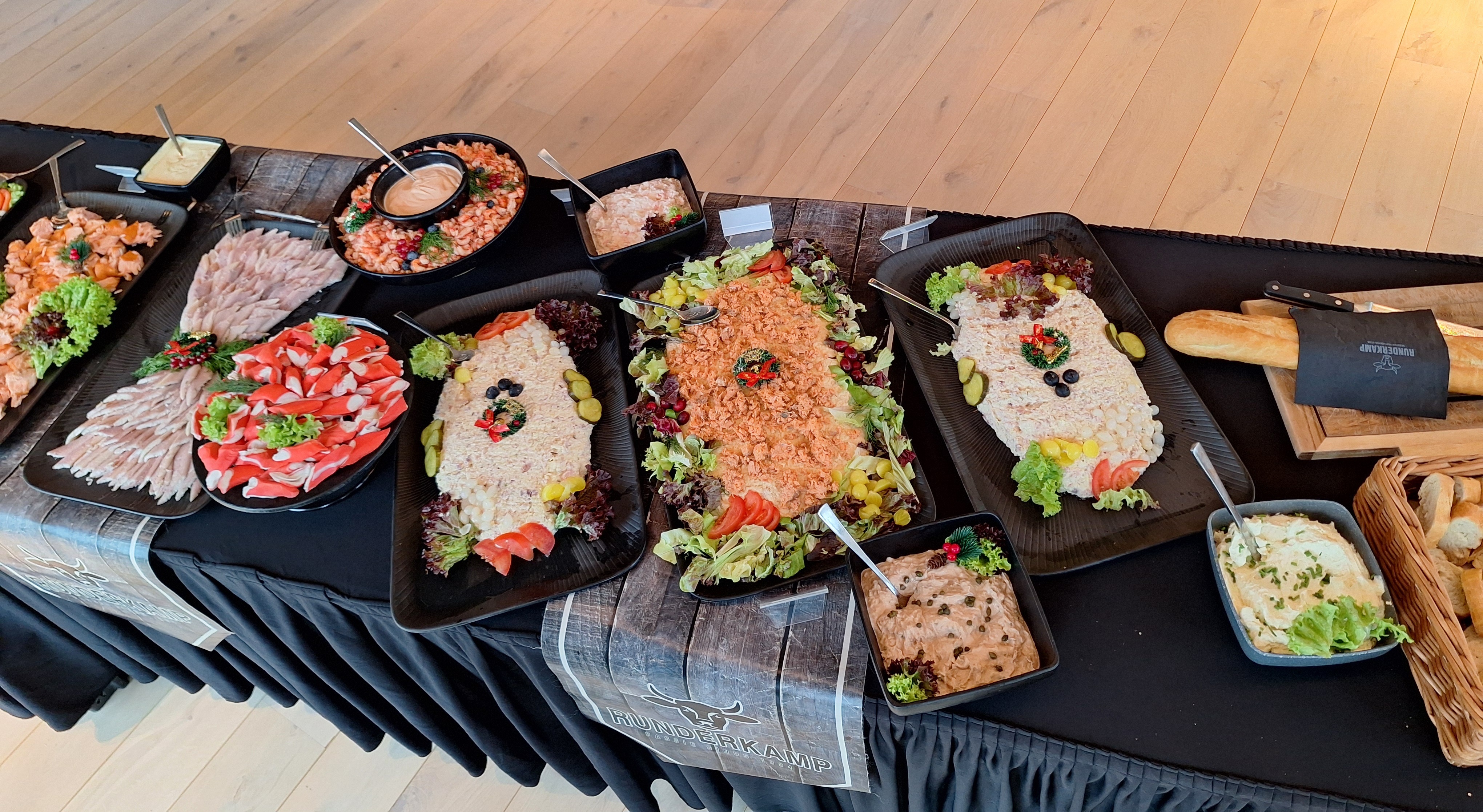 Bovenmij Amsterdam trakteert medewerkers op heerlijk koud buffet